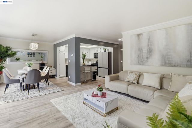 911 Erie Cir, Milpitas, CA 95035