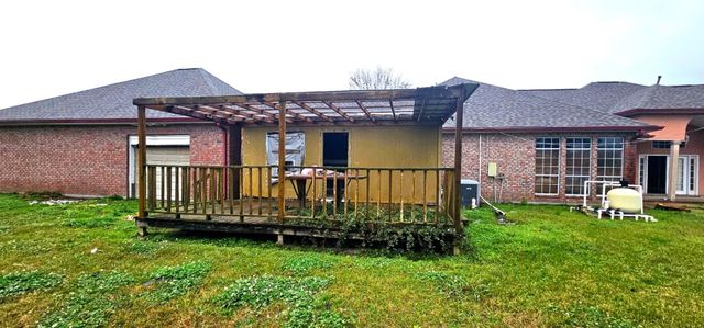 166 Ideal St, Belle Rose, LA 70341