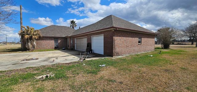 166 Ideal St, Belle Rose, LA 70341
