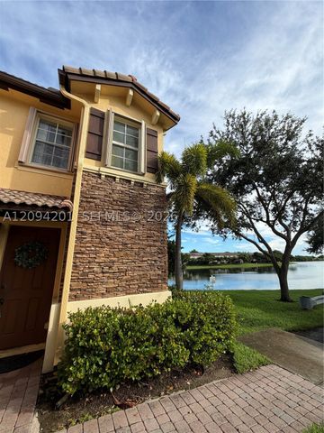 9323 SW 227th St 6-5, Cutler Bay, FL 33190