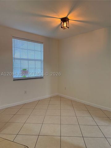 9323 SW 227th St 6-5, Cutler Bay, FL 33190