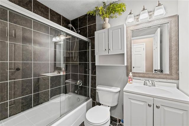 9532 Wallace Avenue, Kansas City, MO 64134