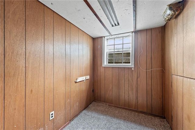 9532 Wallace Avenue, Kansas City, MO 64134