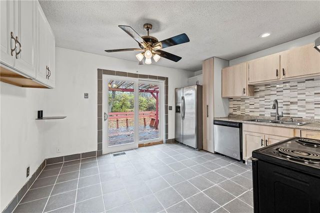 9532 Wallace Avenue, Kansas City, MO 64134