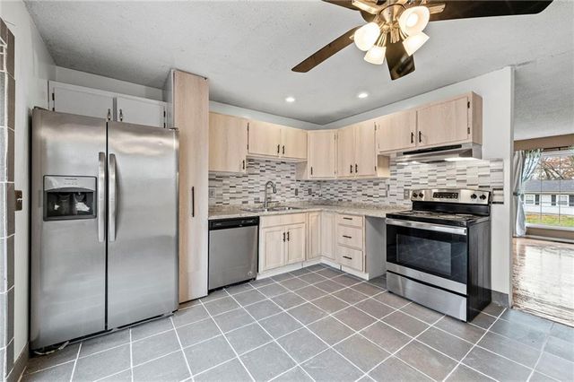 9532 Wallace Avenue, Kansas City, MO 64134