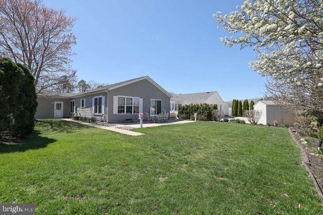 52 OAK RIDGE LN, Manahawkin, NJ 08050