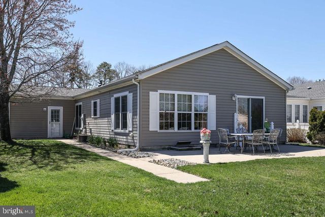52 OAK RIDGE LN, Manahawkin, NJ 08050
