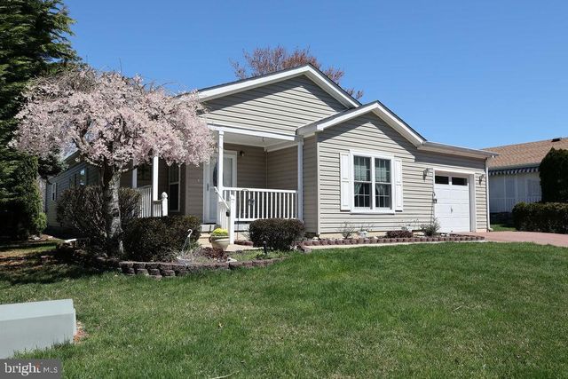 52 OAK RIDGE LN, Manahawkin, NJ 08050