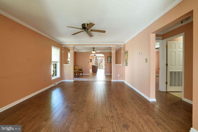 52 OAK RIDGE LN, Manahawkin, NJ 08050