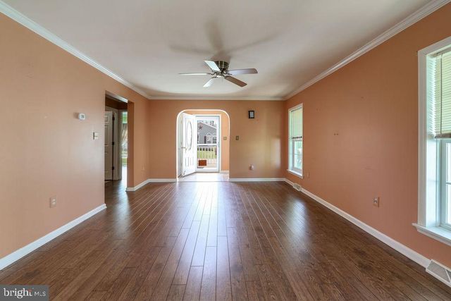 52 OAK RIDGE LN, Manahawkin, NJ 08050