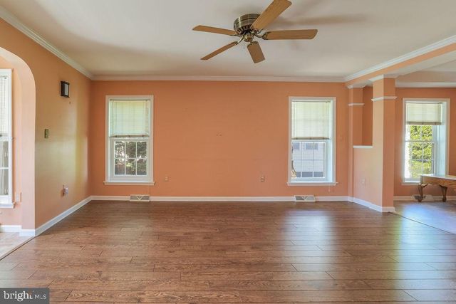 52 OAK RIDGE LN, Manahawkin, NJ 08050
