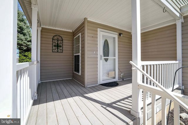 52 OAK RIDGE LN, Manahawkin, NJ 08050