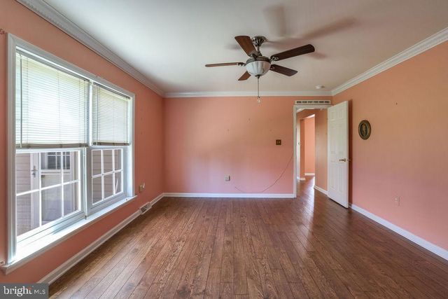 52 OAK RIDGE LN, Manahawkin, NJ 08050
