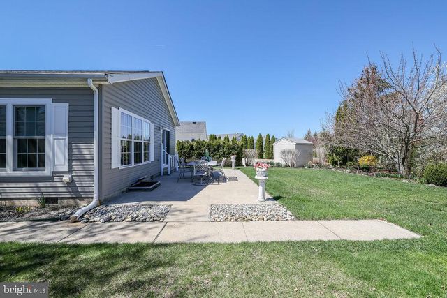 52 OAK RIDGE LN, Manahawkin, NJ 08050