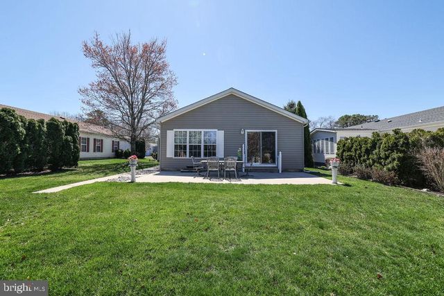 52 OAK RIDGE LN, Manahawkin, NJ 08050