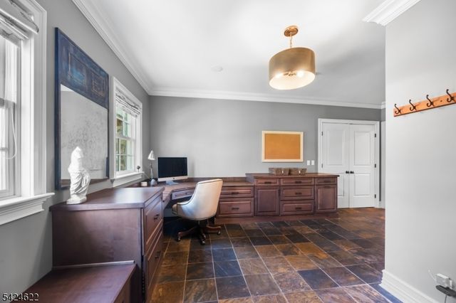 76 Pine Way, New Providence Boro, NJ 07974