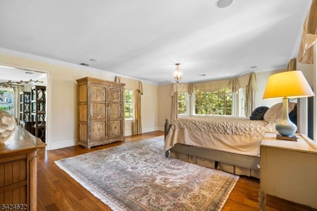 76 Pine Way, New Providence Boro, NJ 07974