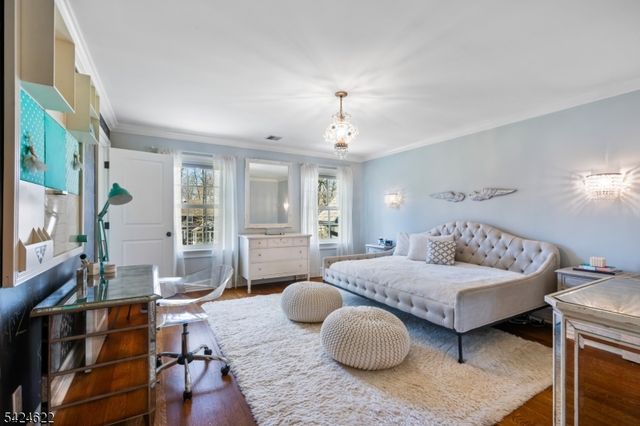 76 Pine Way, New Providence Boro, NJ 07974