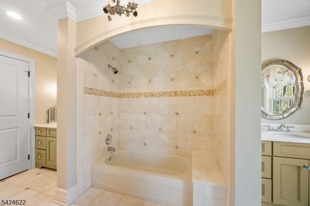 76 Pine Way, New Providence Boro, NJ 07974