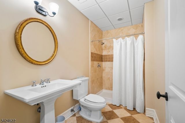 76 Pine Way, New Providence Boro, NJ 07974