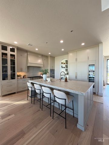 4930 W Braveheart, Eagle, ID 83616