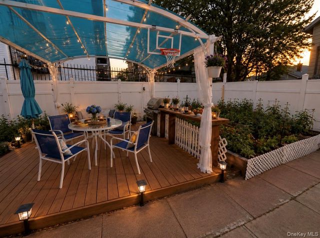 57 pennyfield cp, Bronx, NY 10465