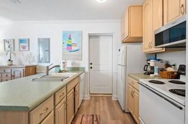 1175 Beachview Drive N, 203, Jekyll Island, GA 31527