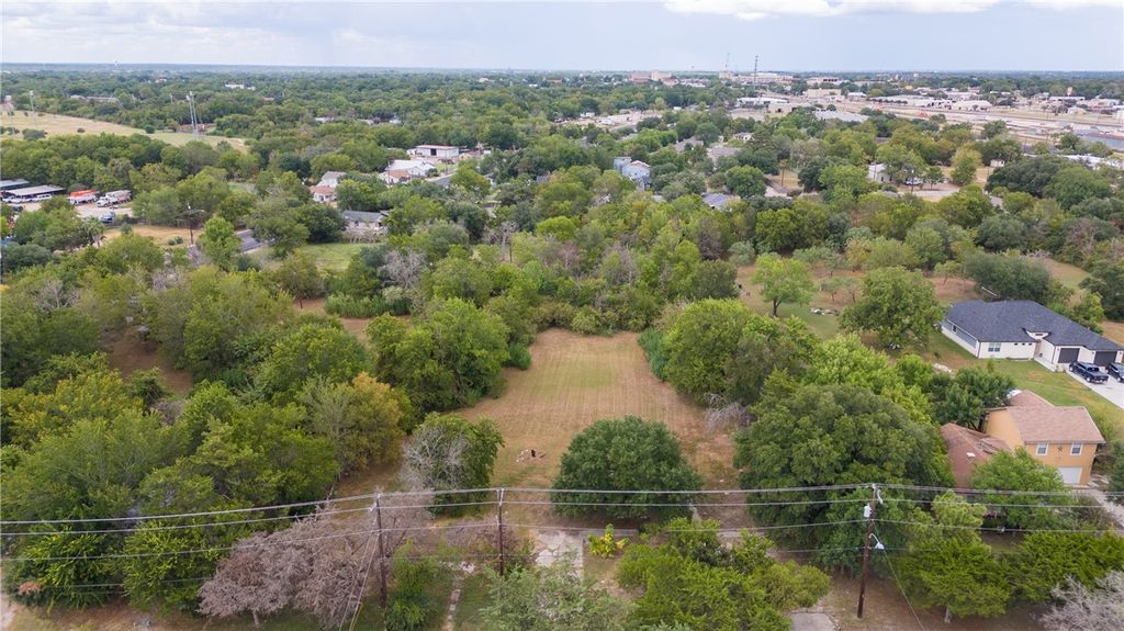 428 Palasota Drive, Bryan, TX 77803