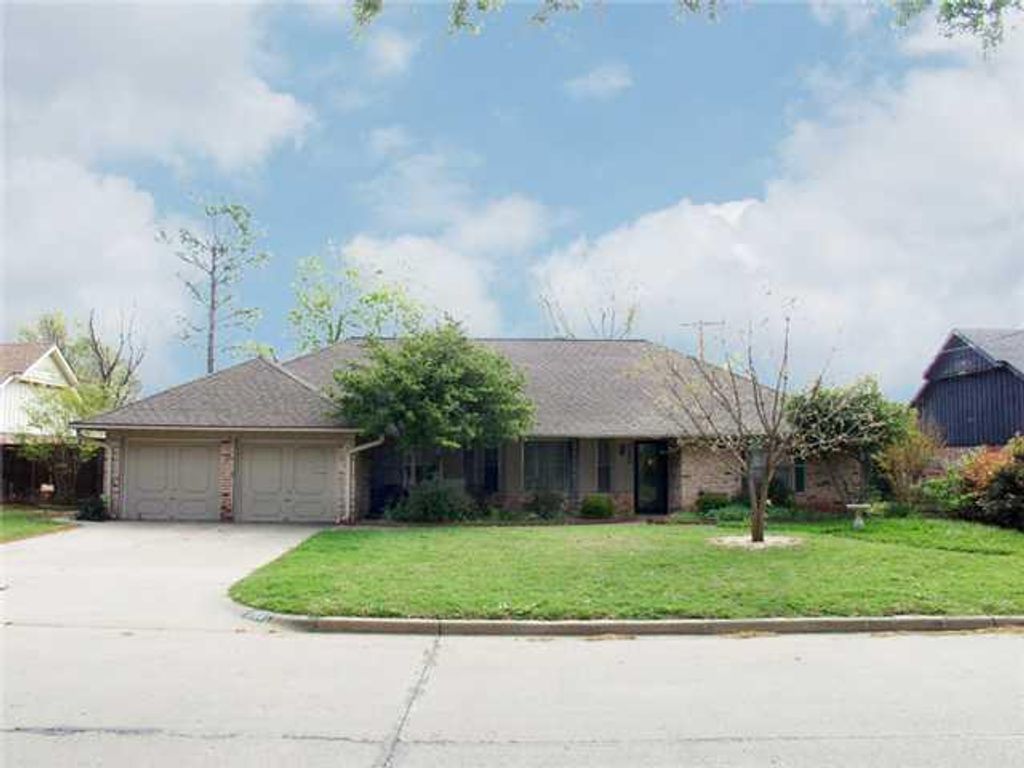2704 N Harvard Avenue, Oklahoma City, OK 73127
