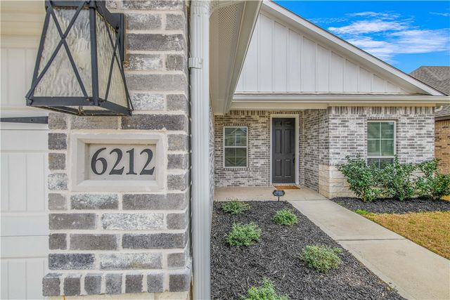 6212 Rockford Drive, College Station, TX 77845