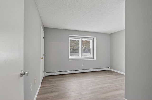 6 Knights Bridge Drive J101, Nashua, NH 03063