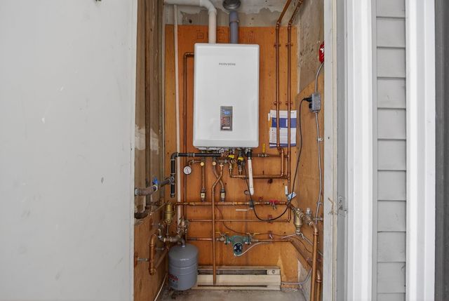 6 Knights Bridge Drive J101, Nashua, NH 03063