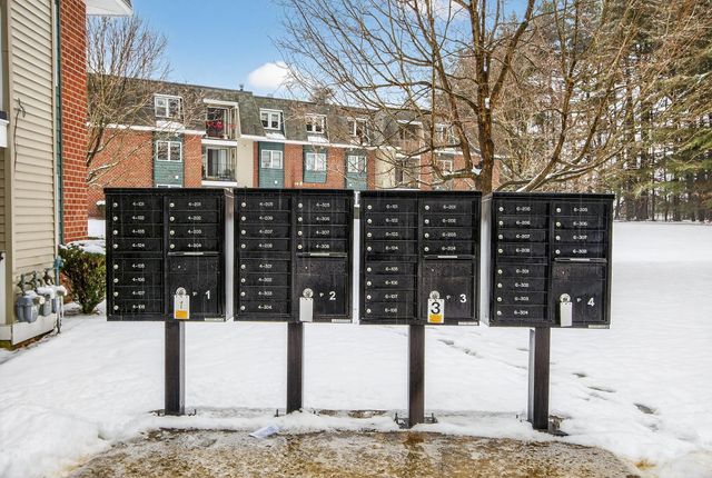 6 Knights Bridge Drive J101, Nashua, NH 03063