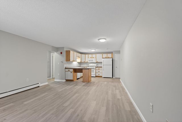 6 Knights Bridge Drive J101, Nashua, NH 03063