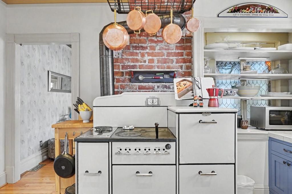 Image 22 of property listing at 396 Margaret Street, San Jose, CA 95112