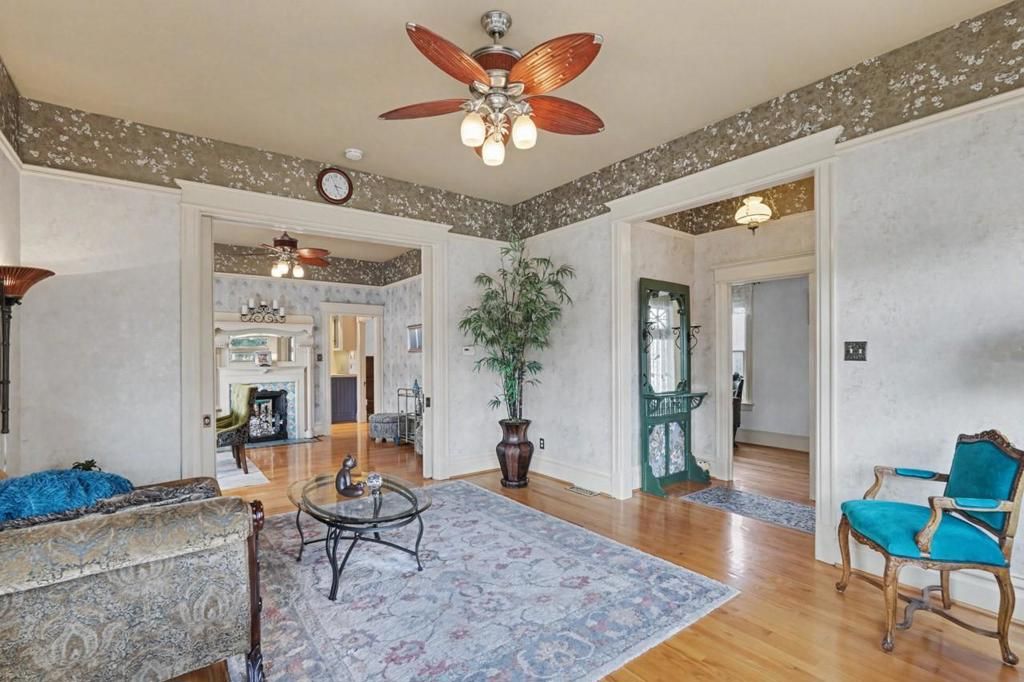 Image 9 of property listing at 396 Margaret Street, San Jose, CA 95112