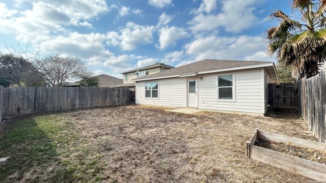 9422 Fall Pass, San Antonio, TX 78251