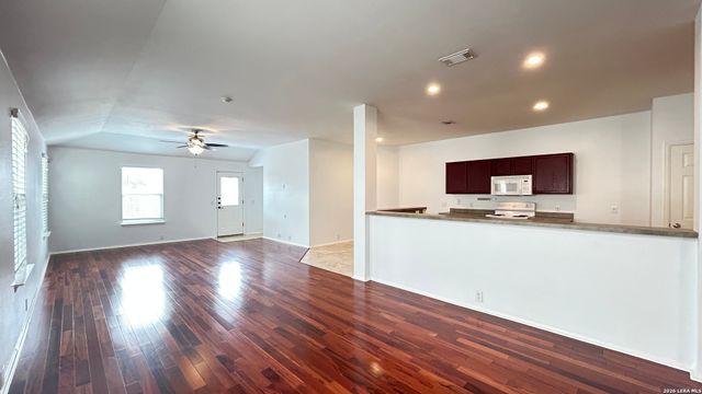 9422 Fall Pass, San Antonio, TX 78251