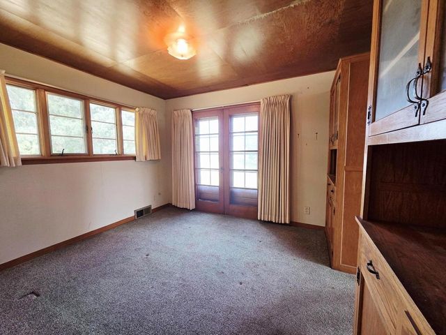 612 Silver Lake Drive, Portage, WI 53901