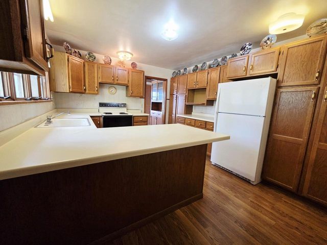 612 Silver Lake Drive, Portage, WI 53901