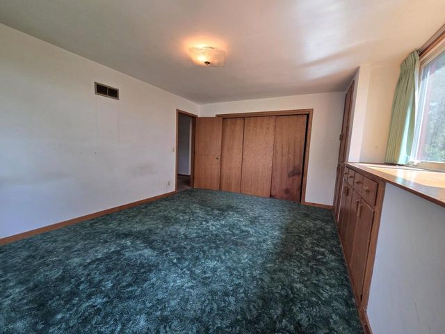 612 Silver Lake Drive, Portage, WI 53901