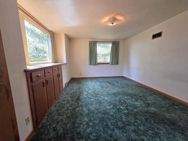 612 Silver Lake Drive, Portage, WI 53901