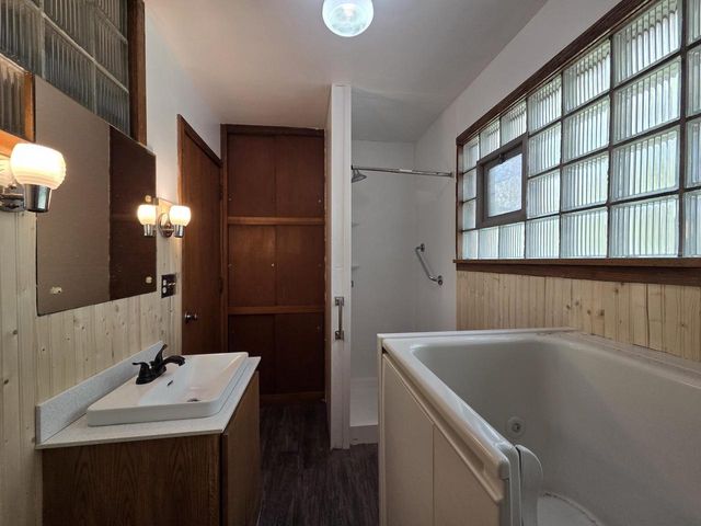 612 Silver Lake Drive, Portage, WI 53901