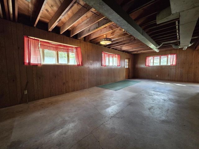 612 Silver Lake Drive, Portage, WI 53901
