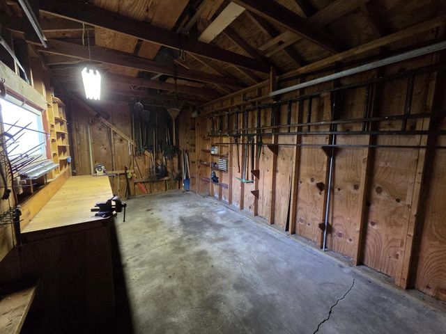 612 Silver Lake Drive, Portage, WI 53901