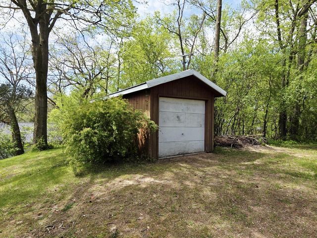 612 Silver Lake Drive, Portage, WI 53901