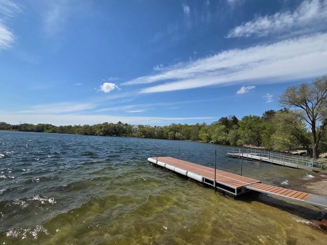 612 Silver Lake Drive, Portage, WI 53901