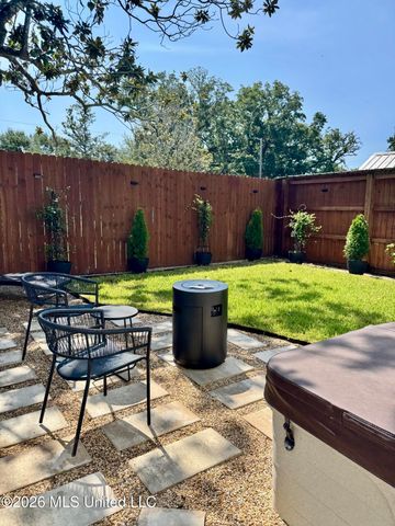 406 Russell Avenue, Ocean Springs, MS 39564