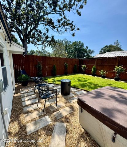 406 Russell Avenue, Ocean Springs, MS 39564