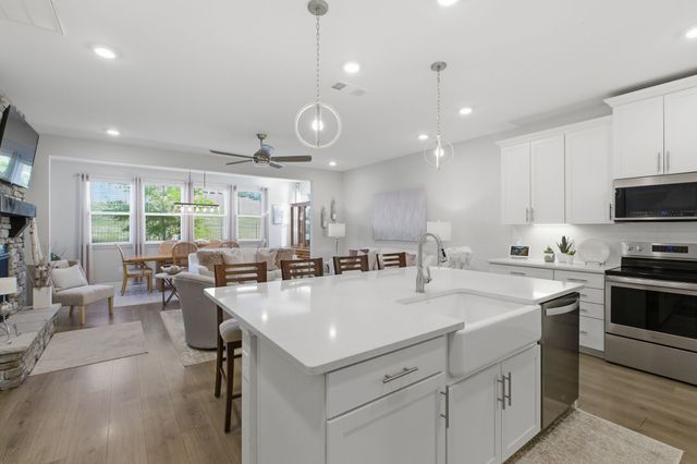 100 Lavender Rd, Hermitage, TN 37076